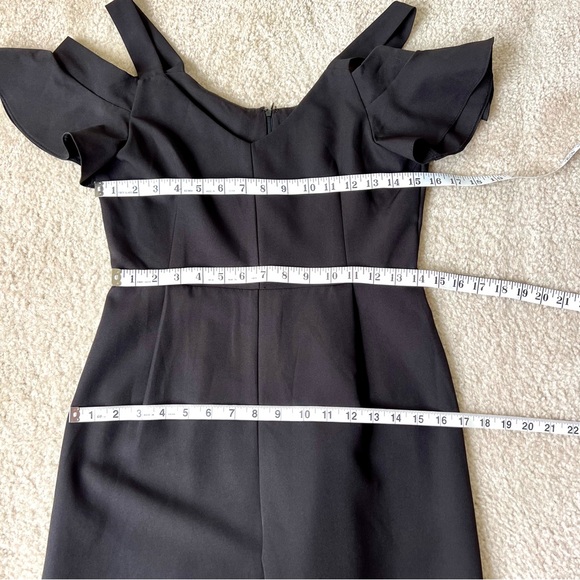 FRANCESCA’S Miami Ruffled Cold Shoulder Capri Jumpsuit—SZ. Small - Picture 7 of 13